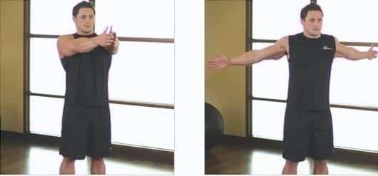Estiramiento dinámico para el pectoral