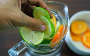 El Agua Sass Adelgazar? ¿Cómo Lo Hace?