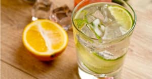 El agua tónica es tan malo? Es un refresco? ¿Qué es y para qué se utiliza?