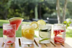6 Ideas de Agua Detox para Desintoxicar y Ganar Energía