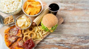 6 Alimentos que Causan Cáncer, Según la Ciencia
