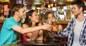 Las investigaciones sugieren que Beber con Moderación Es Bueno para la Salud del Corazón