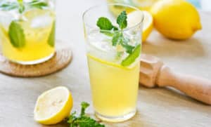 7 Bebidas Detox para Hacer en Casa y Acelerar su Pérdida de Peso
