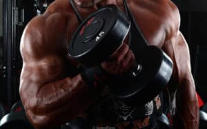 12 Mayores Errores en el Entrenamiento de Bíceps y Cómo evitarlos