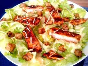 4 Recetas de Ensalada Caesar Para Adelgazar