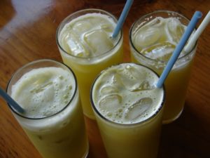 Caldo de caña de azúcar engorda?