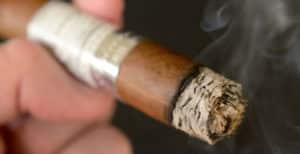Cigarro Hace Mal Tanto Como El Cigarrillo?