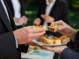 Como Comer Sano y No Engordar En Una Fiesta