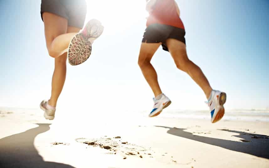 Beneficios de Correr en la Arena de la Playa y Riesgos 1 Beneficios de Correr en la Arena de la Playa y Riesgos 1