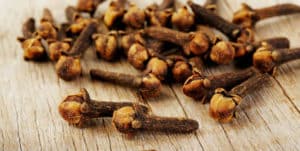 12 Beneficios del clavo de la india - Para que sirve y propiedades