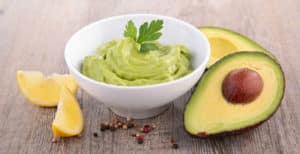 7 Recetas de Crema de Aguacate Low Carb