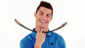 Aparato de gimnasia facial extraño para rejuvenecer