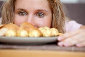 Las comilonas de - Causas, síntomas y tratamiento