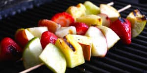 7 Recetas de Brochetas de Frutas Light