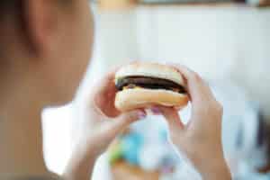 7 Razones Para No Tener el Día de la Basura y Ni las Comidas Basura en su Dieta