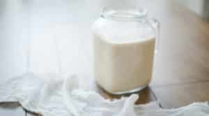 9 Beneficios de la Leche de Cabra para la Salud y la Buena Forma