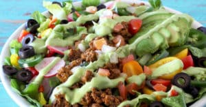 5 Recetas de Salsa de Aguacate A la Ensalada
