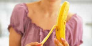 Hace Mal Comer Plátano por la Noche?