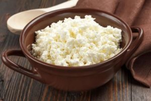 Beneficios del Queso Cottage Para Su Dieta y Cómo Hacer en Casa