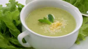 6 Recetas de sopa de lechuga light