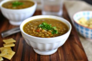 6 Recetas de sopa de lentejas con verduras light