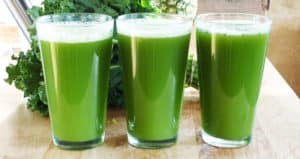 5 Recetas de jugo de col con jengibre para adelgazar