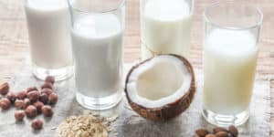 Almendras, Soja, Vaca? El estudio Muestra el Tipo de Leche Más Saludable