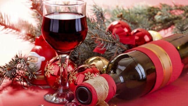 12 Consejos Para No Engordar en Navidad (o Engordar Poco!) 8 vino-navidad