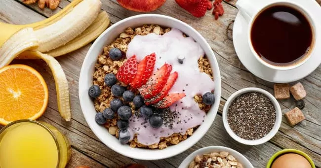 10 Ideas de Desayuno Reforzado y Saludable