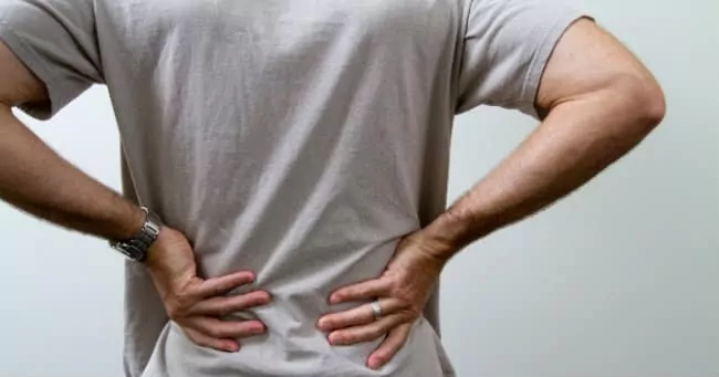 Dolores Musculares en la Espalda – Causas y Tratamiento