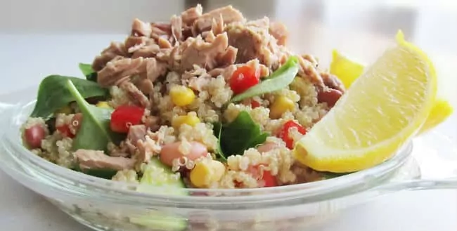 6 Recetas de Ensalada de Quinoa con Atún Light